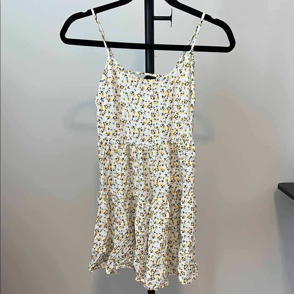 Divided Camisole White and Yellow Top